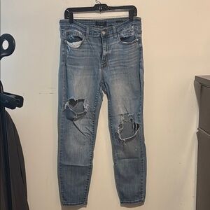 Judy Blue Light Wash Slim fit Distressed Ankle Jeans 11/30
